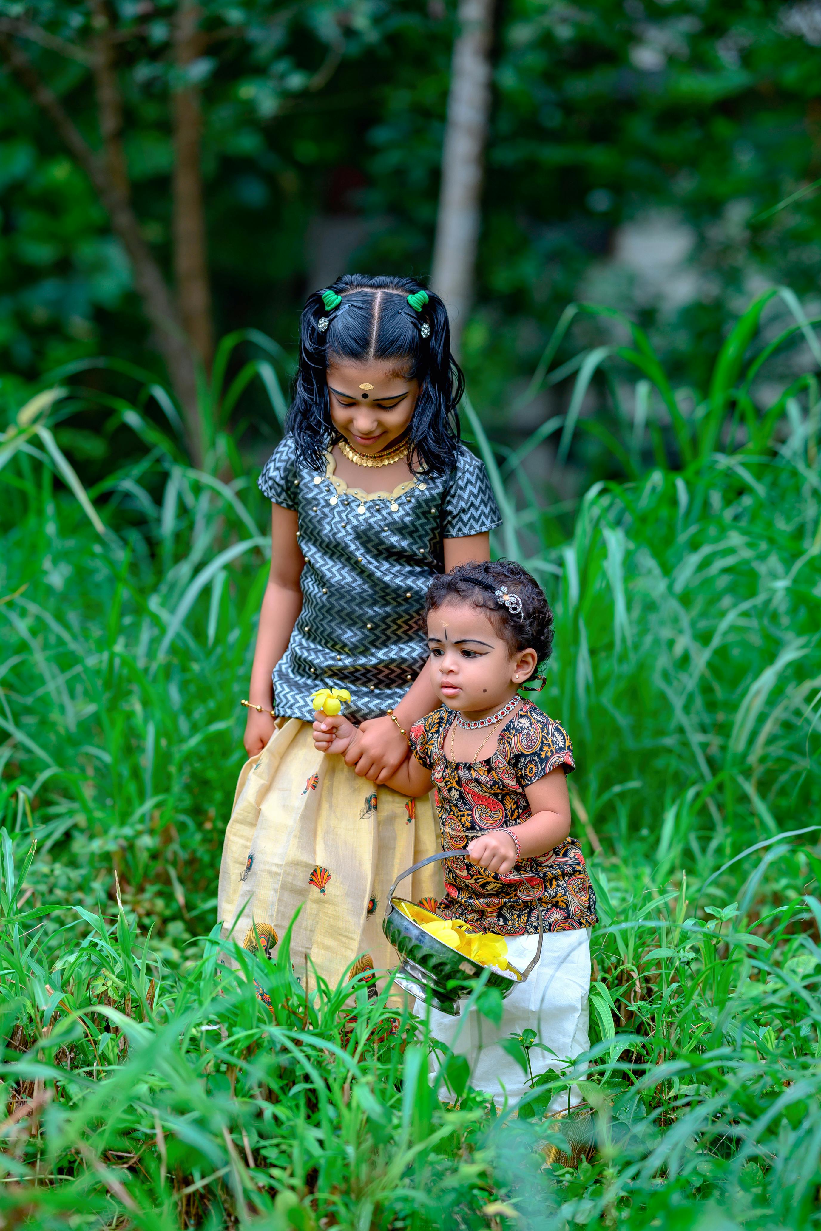 专题合集封面：明亮色彩与人物氛围画面